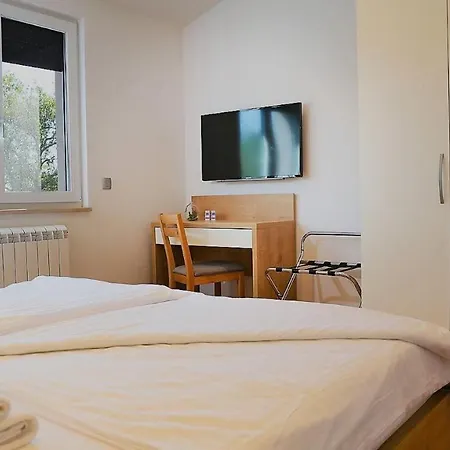 Charming Monte Uliveto With Private Pool In Villa Pula