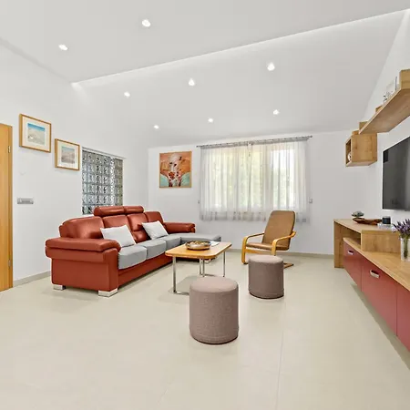 Charming Monte Uliveto With Private Pool In * Пула
