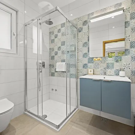 Вілла Charming Monte Uliveto With Private Pool In Пула