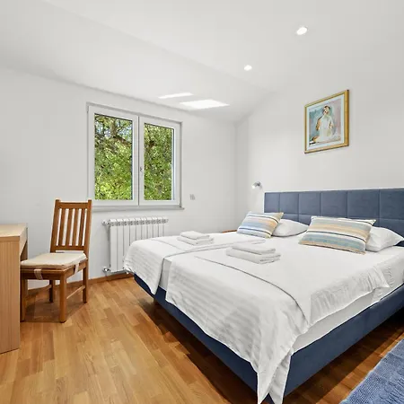 Villa Charming Monte Uliveto With Private Pool In