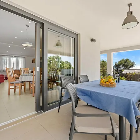 Villa Charming Monte Uliveto With Private Pool In