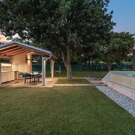 Charming Monte Uliveto With Private Pool In Вілла *