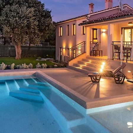 Charming Monte Uliveto With Private Pool In 别墅