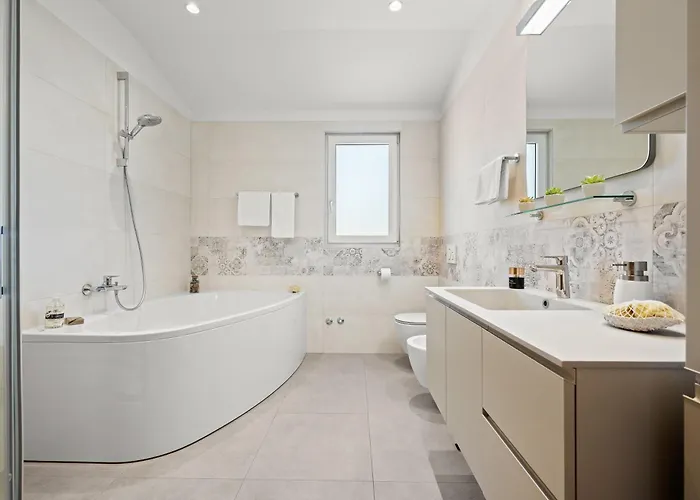 Villa Charming Monte Uliveto With Private Pool In *