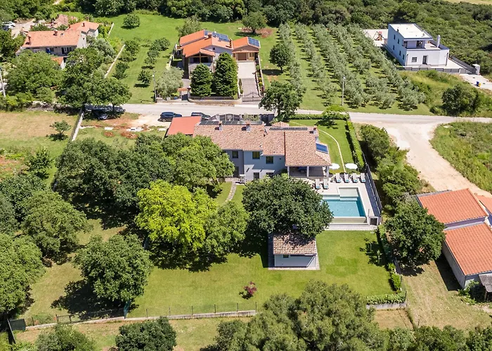 Villa Charming Monte Uliveto With Private Pool In