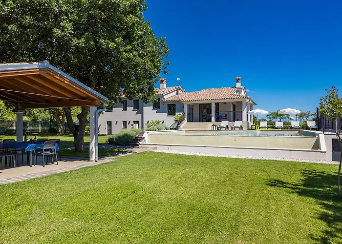 Charming Monte Uliveto With Private Pool In Villa *