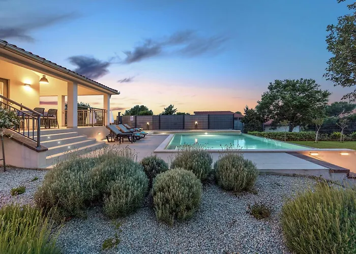Charming Monte Uliveto With Private Pool In Βίλα