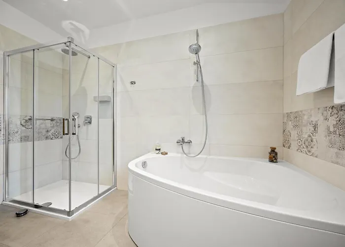 Villa Charming Monte Uliveto With Private Pool In *