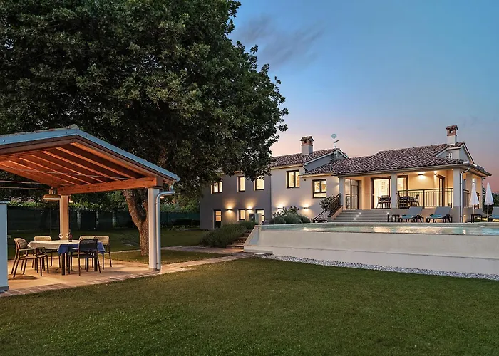 Charming Monte Uliveto With Private Pool In Villa Pula