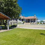 Charming Monte Uliveto With Private Pool In ヴィラ *