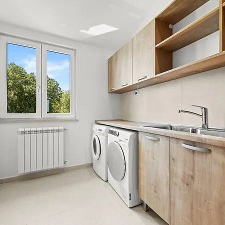 Charming Monte Uliveto With Private Pool In Villa *