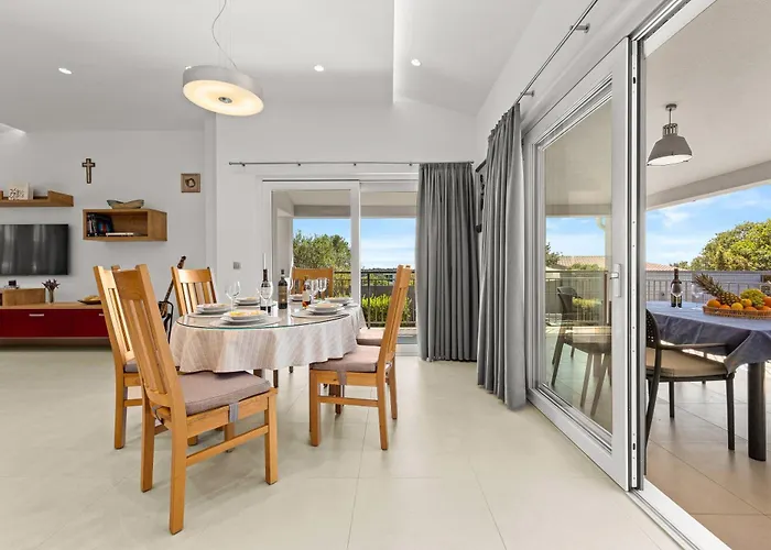 וילה Charming Monte Uliveto With Private Pool In פולה